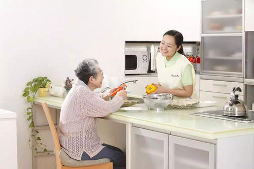 老人护理